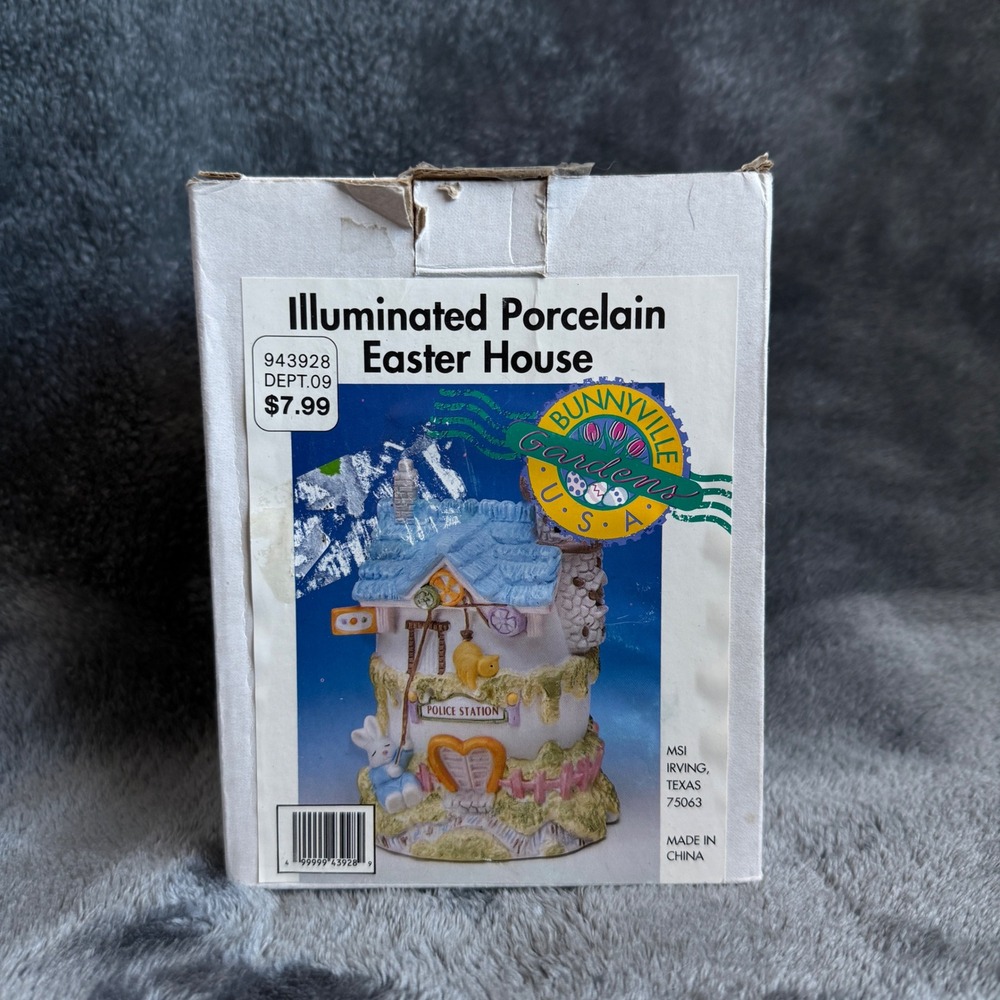 90's Bunnyville Gardens USA Illuminated Porcelain Easter House Police Station - Picture 2 of 8